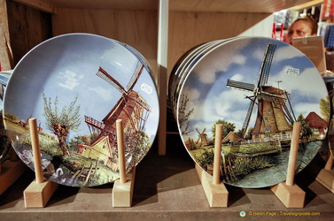 Windmill decorated plates